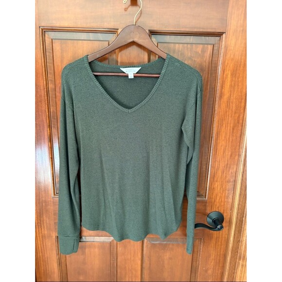 Market & Spruce Tops - Market & Spruce Forest Green V-Neck Long Sleeve Top- Womens Small